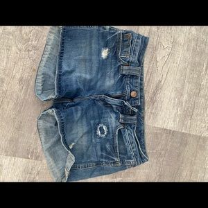 Gap jean shorts size 2/26